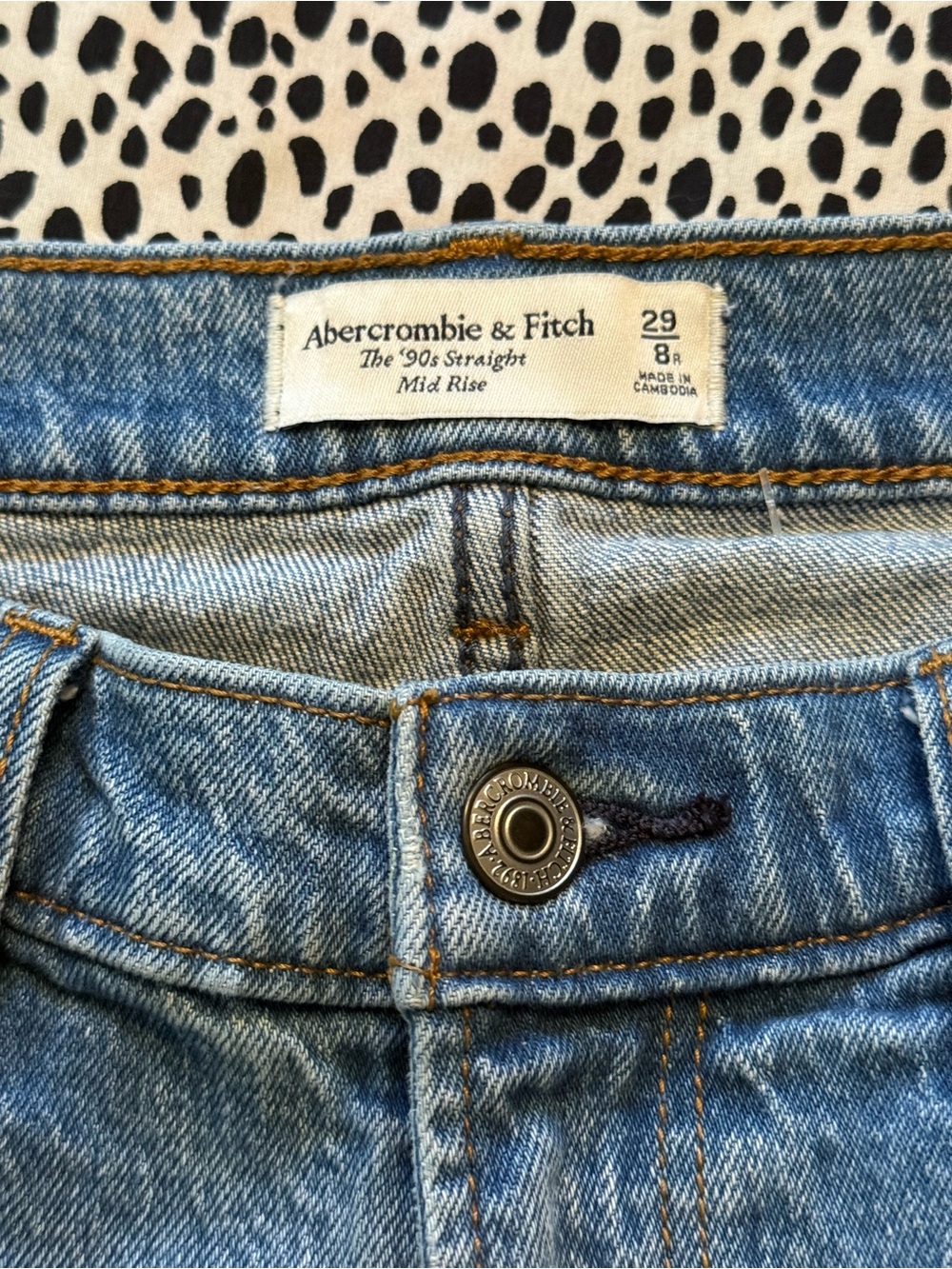 Abercrombie & Fitch Women's Light Blue Straight Mid-Rise Jeans